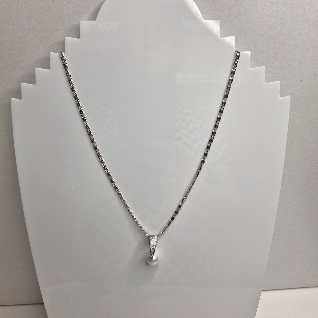 Stellar Rose Silver and pearl drop necklace 77019