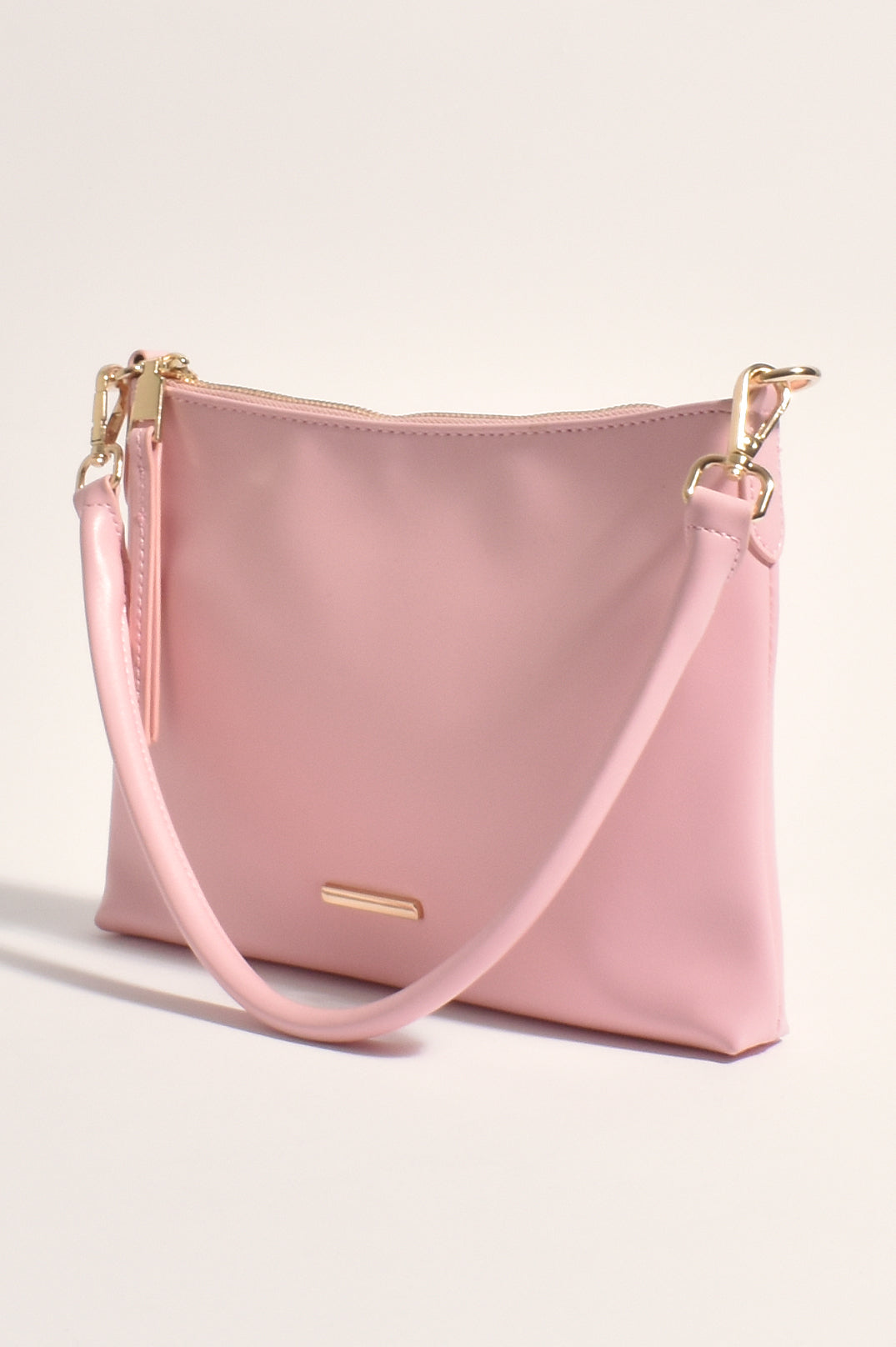 ADORNE IRIS ESSENTIAL SHOULDER BAG IN PALE PINK