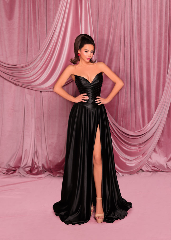 Nicoletta - NC3065 (Available in Black, Ivory, Cobalt and Deep Emerald)