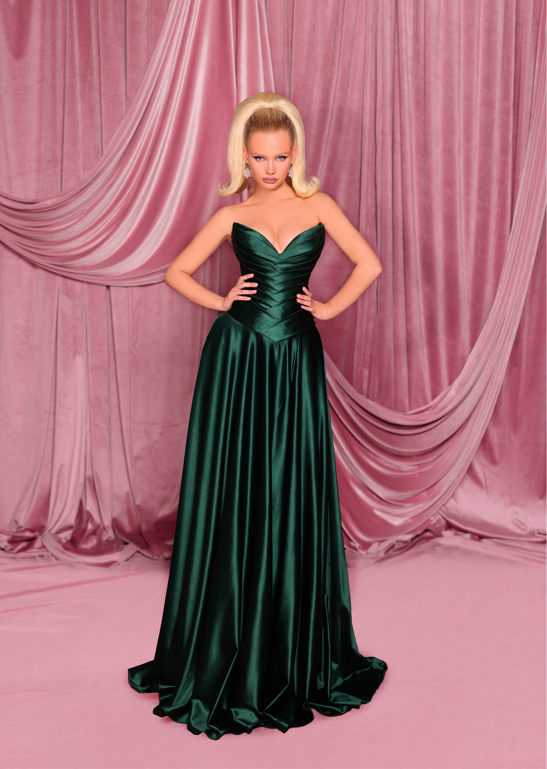 Nicoletta - NC3065 (Available in Black, Ivory, Cobalt and Deep Emerald)