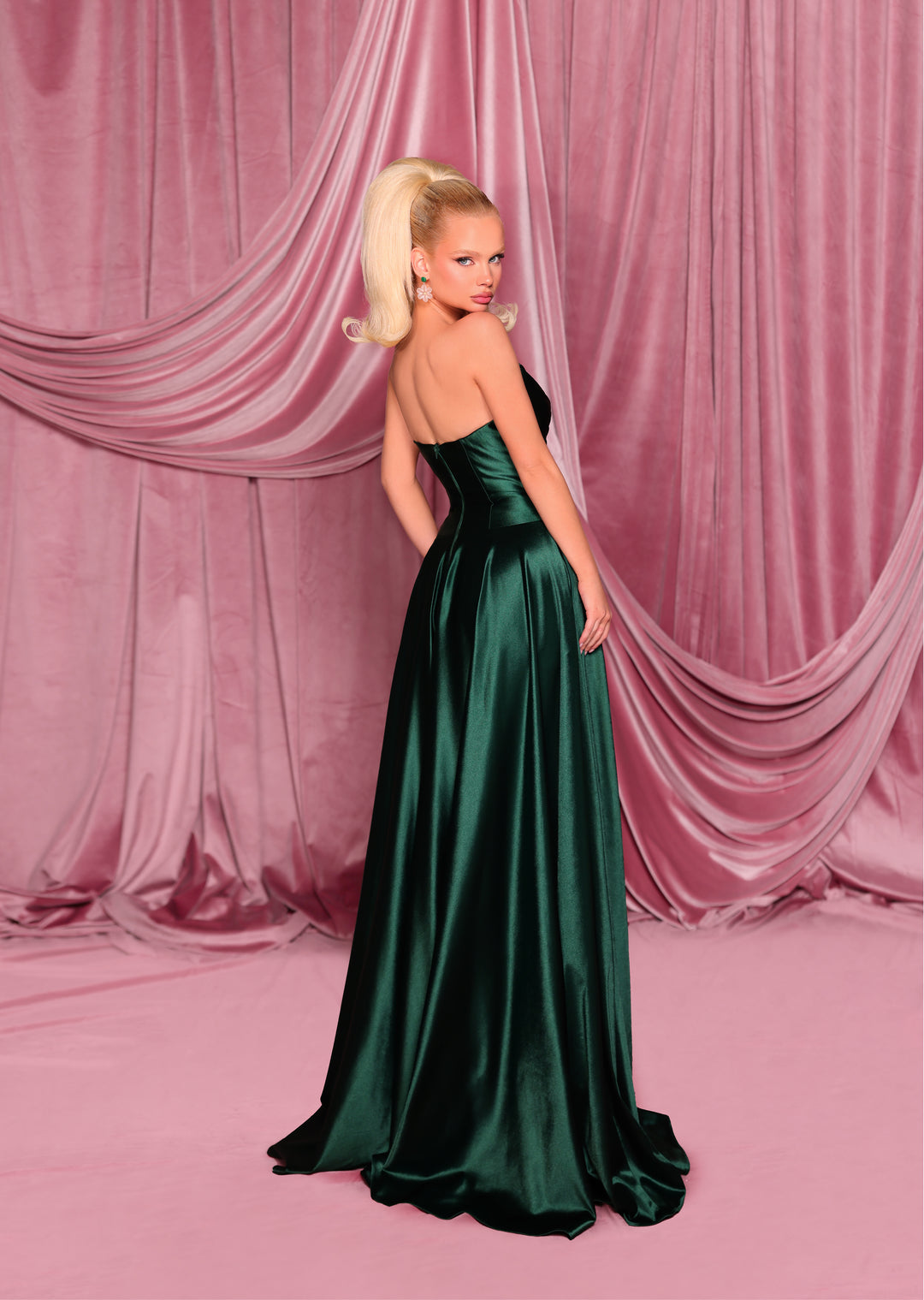 Nicoletta - NC3065 (Available in Black, Ivory, Cobalt and Deep Emerald)