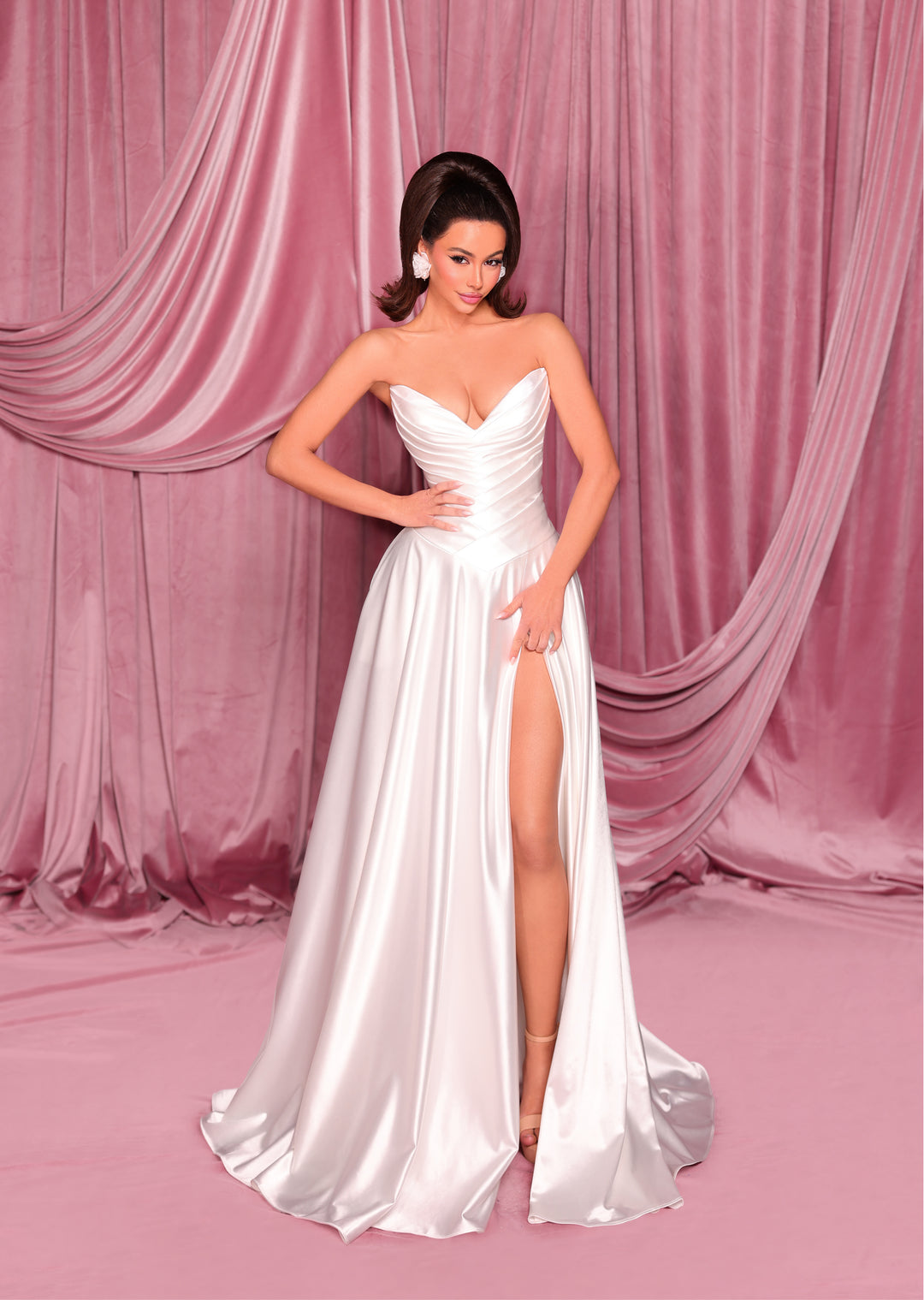 Nicoletta - NC3065 (Available in Black, Ivory, Cobalt and Deep Emerald)