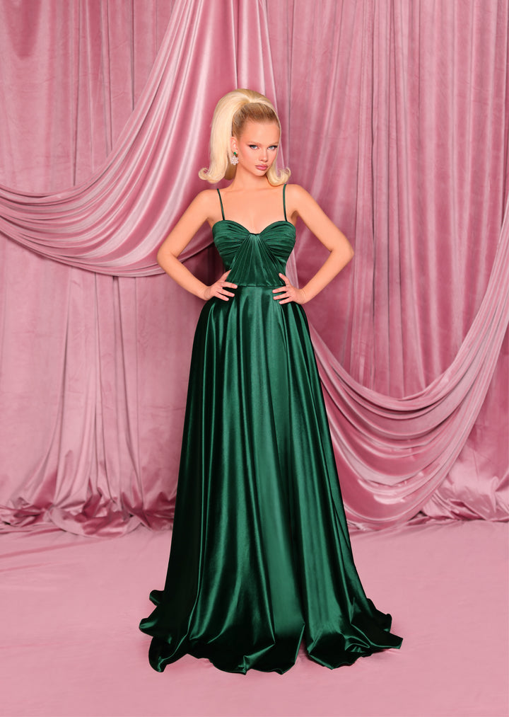 Nicoletta - NC3069 (Available in Royal, Red and Deep Emerald)