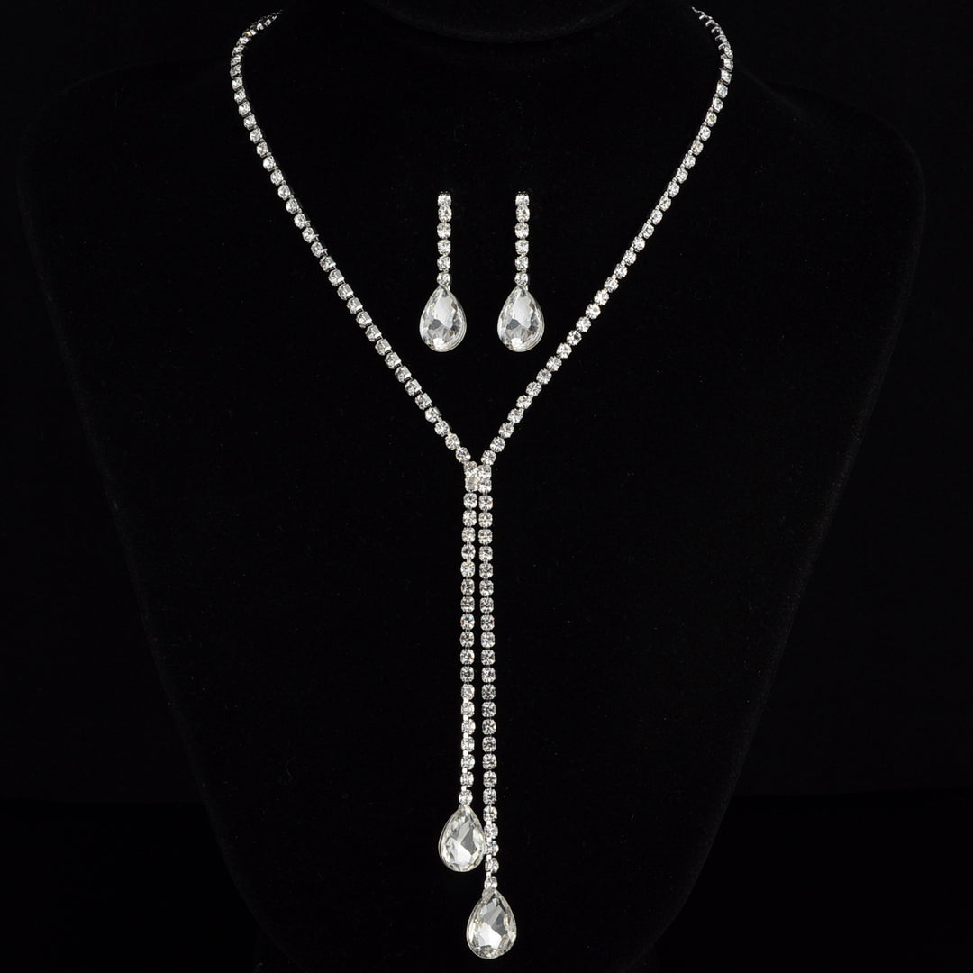 R7 Diamante Necklace and Earrings set 113