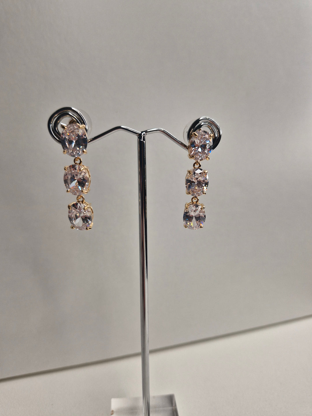 De Cavalier Gold and Clear crystal earrings 572