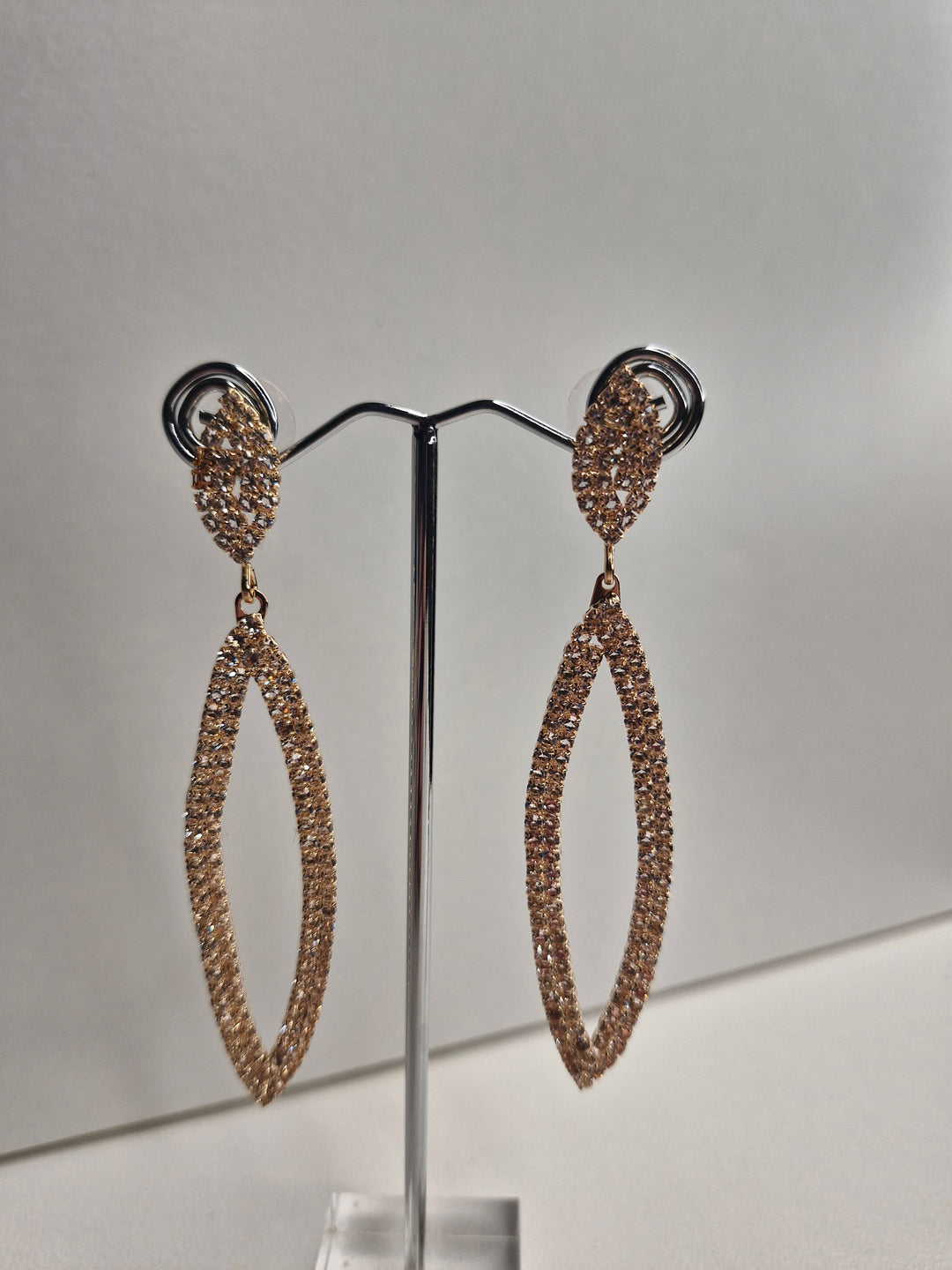 De Cavalier Gold and Diamante earrings 653