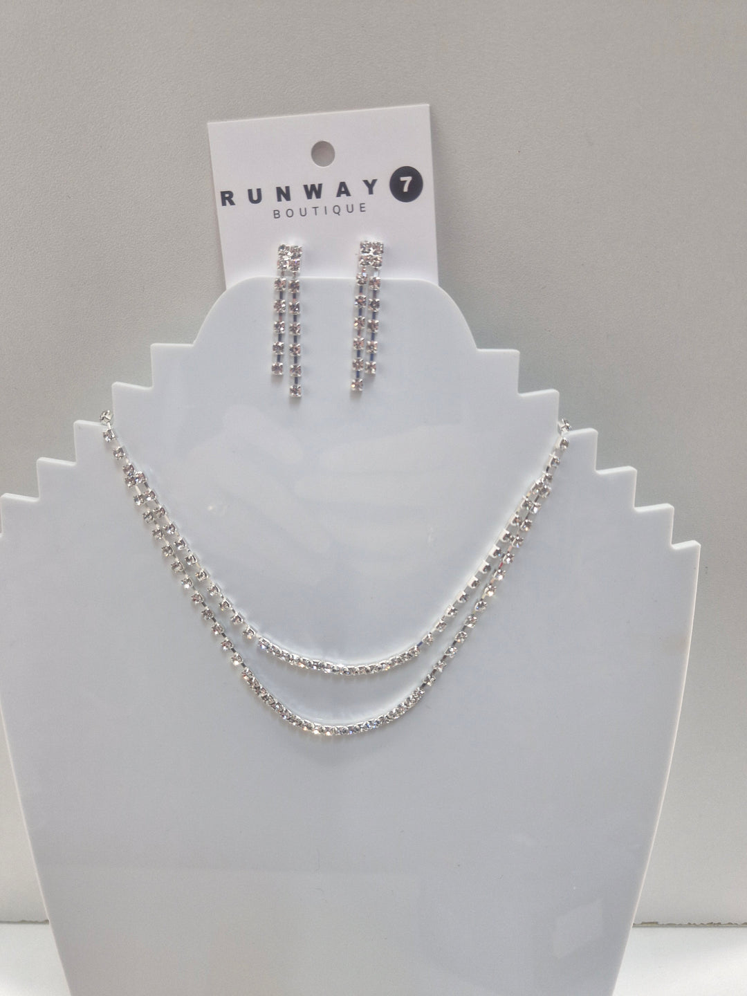 R7 Diamante Necklace and Earrings set 155