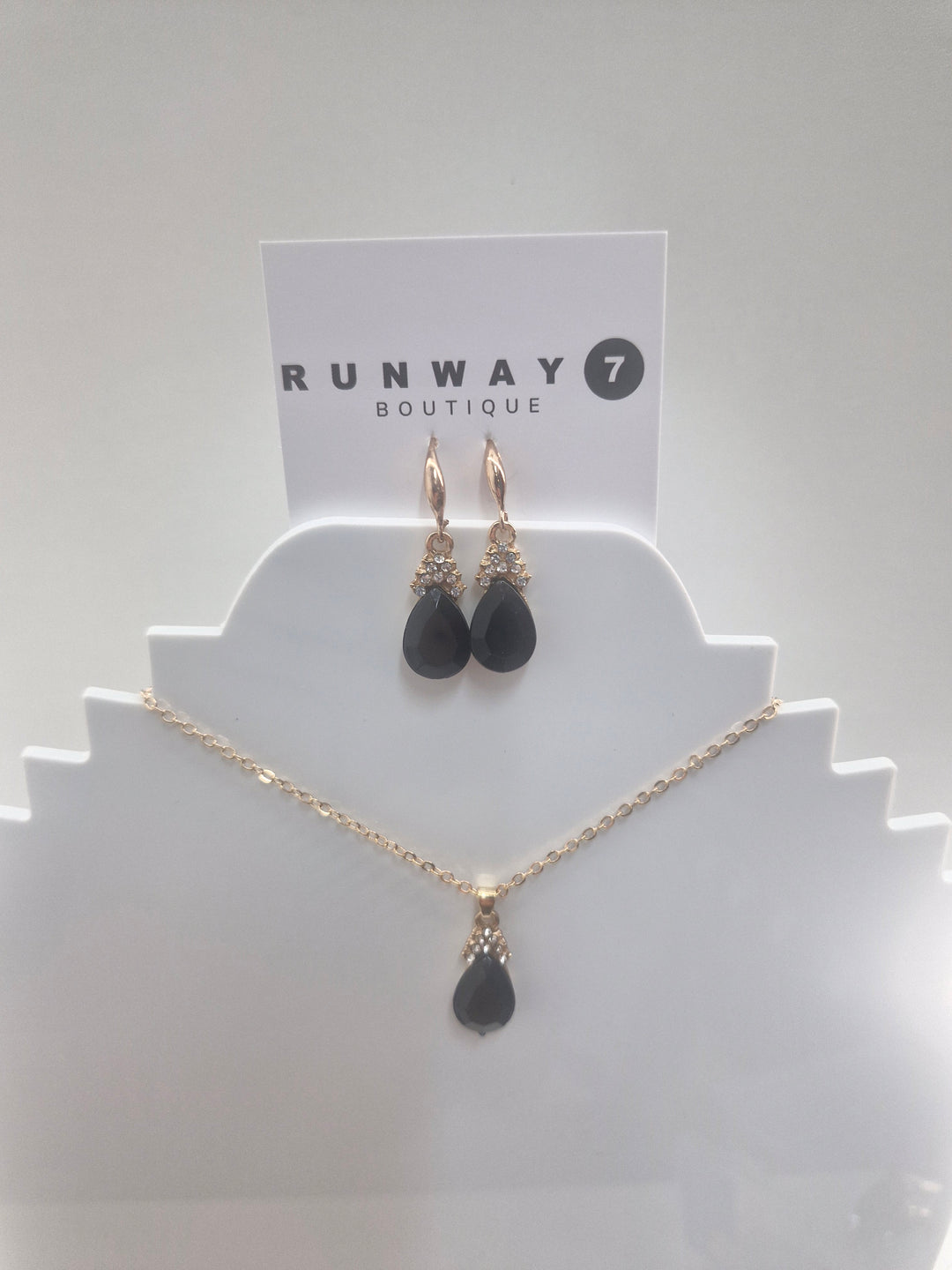 R7 Jewel Necklace and Earrings set 160