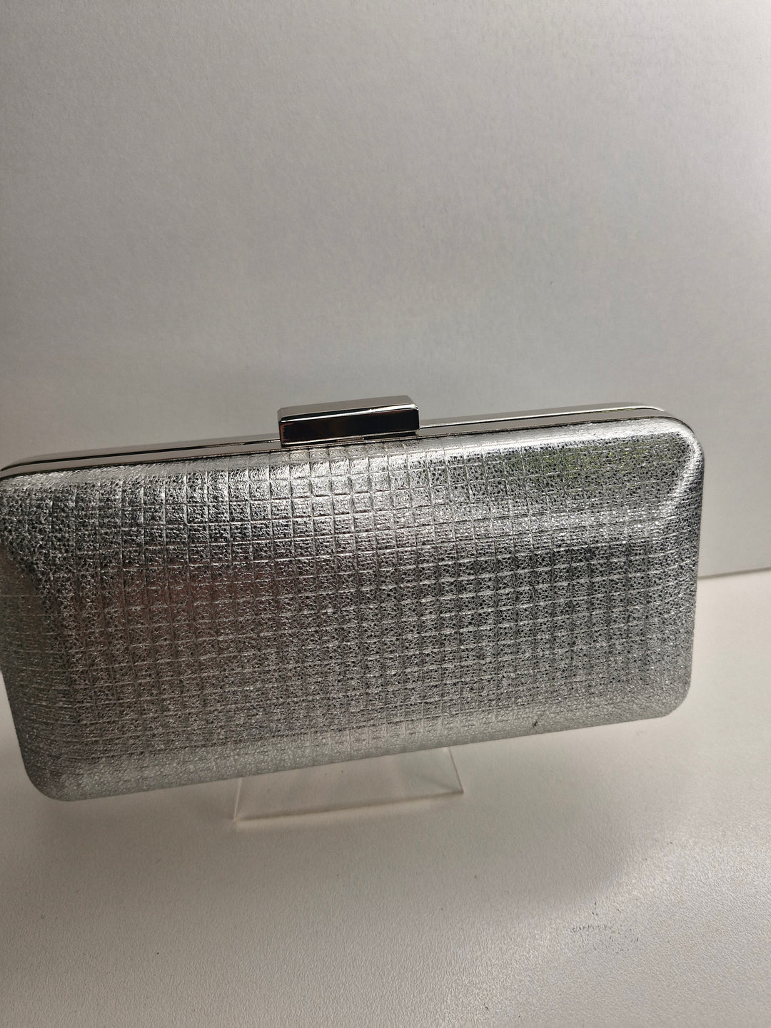 De Cavalier Structured Clutch Silver 1942