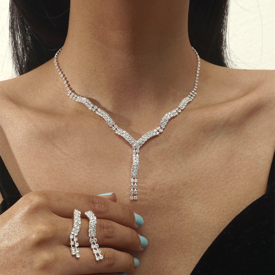 R7 Diamante Necklace and Earrings set 114