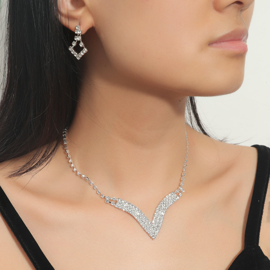 R7 Diamante Necklace and Earrings set 115