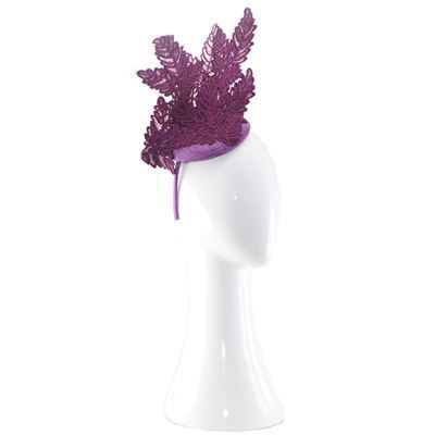 Distinctive Hats Leaves Motif Lace in Grape 19407-GRAP