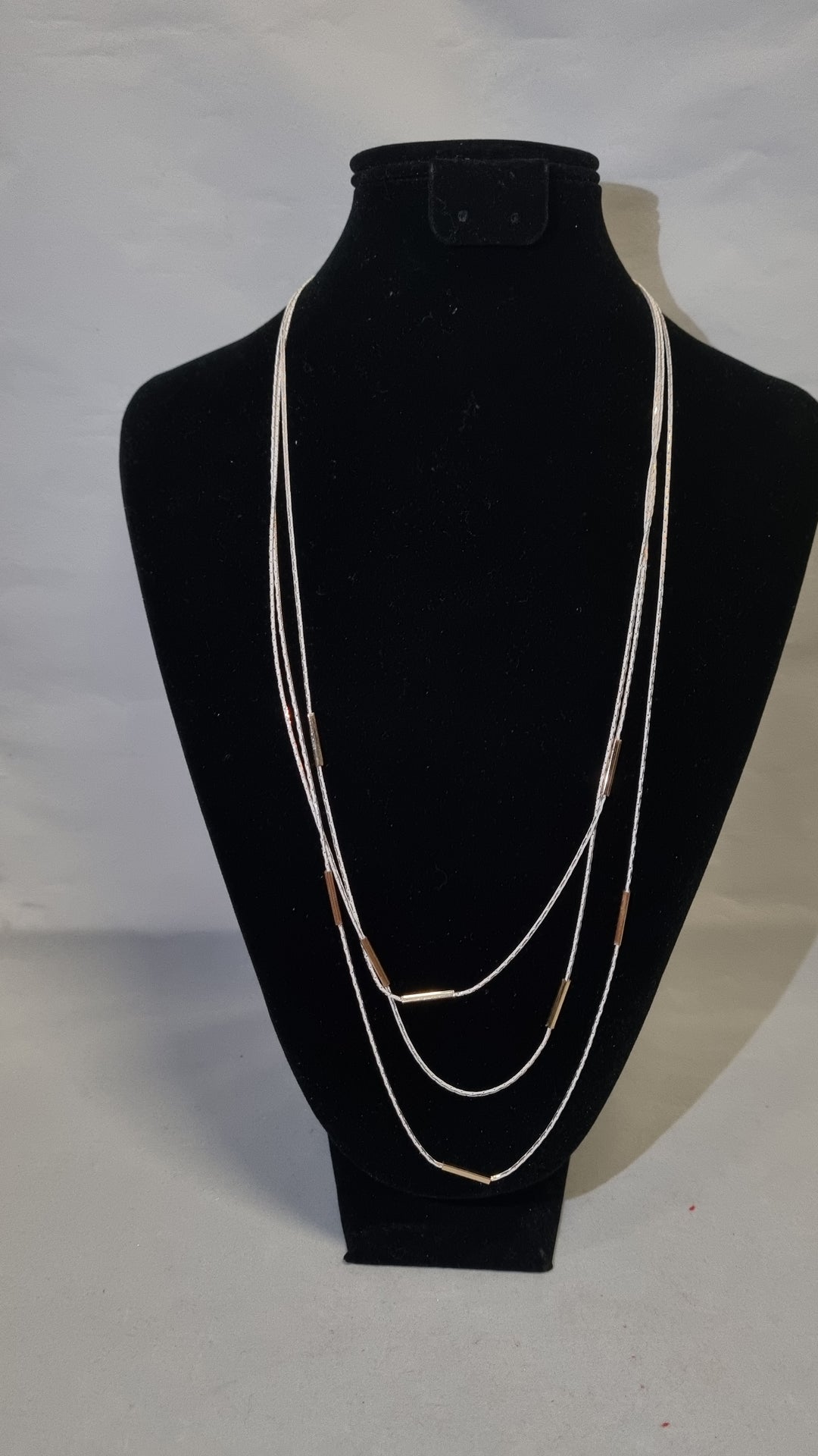 Stellar Rose White and Gold necklace 49021