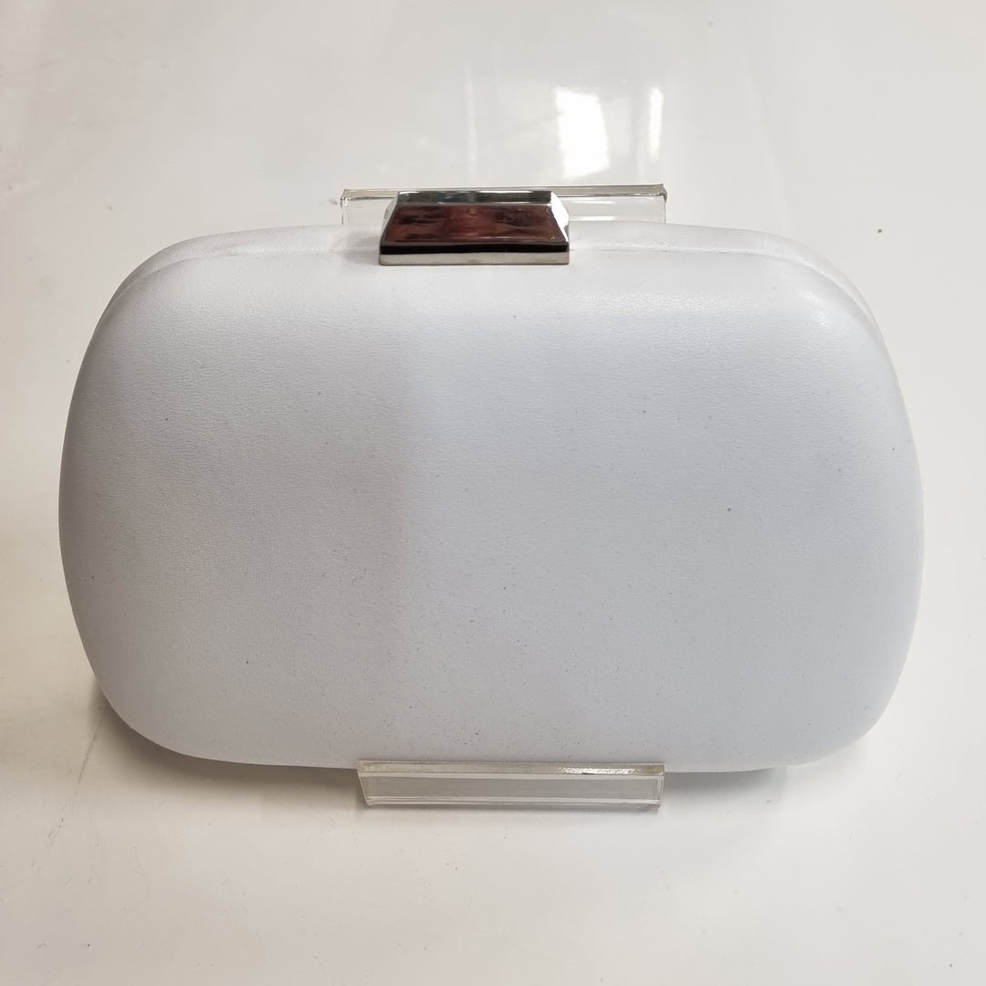 Structured Clutch in White J202-pu