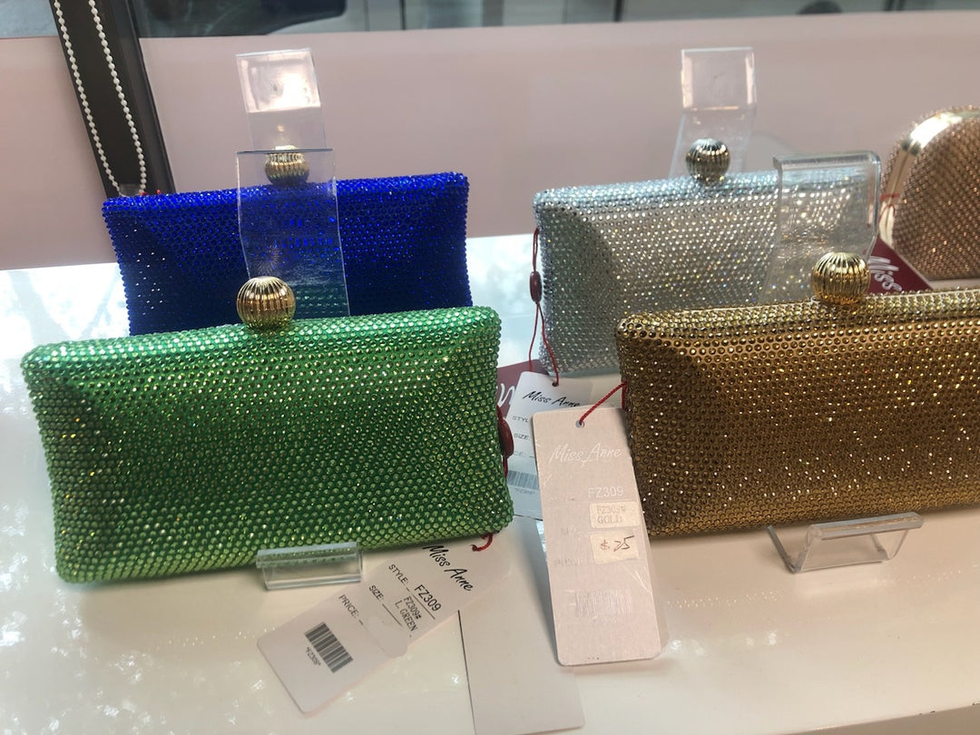 Diamante Structured Clutch in Gold FZ309