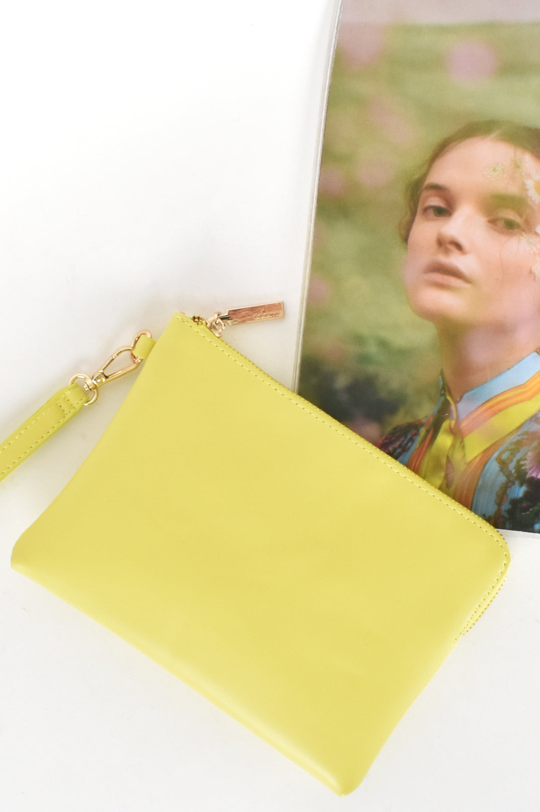 Becca Corner Zip Pouch - Lime