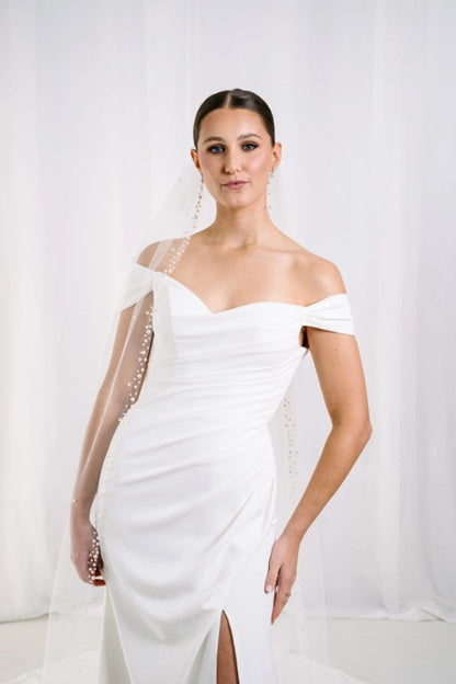 Pearl Veil Ivory Single Teir AN8001P
