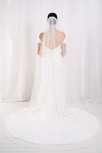 Pearl Veil Ivory Single Teir AN8001P