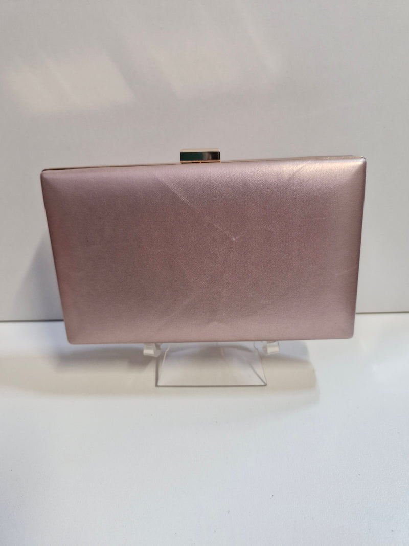 Plain Structured Clutch in Metallic Champagne TF360