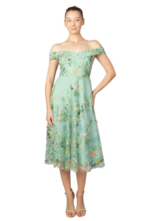 Miss Anne Floral Lace Dress in Mint Green