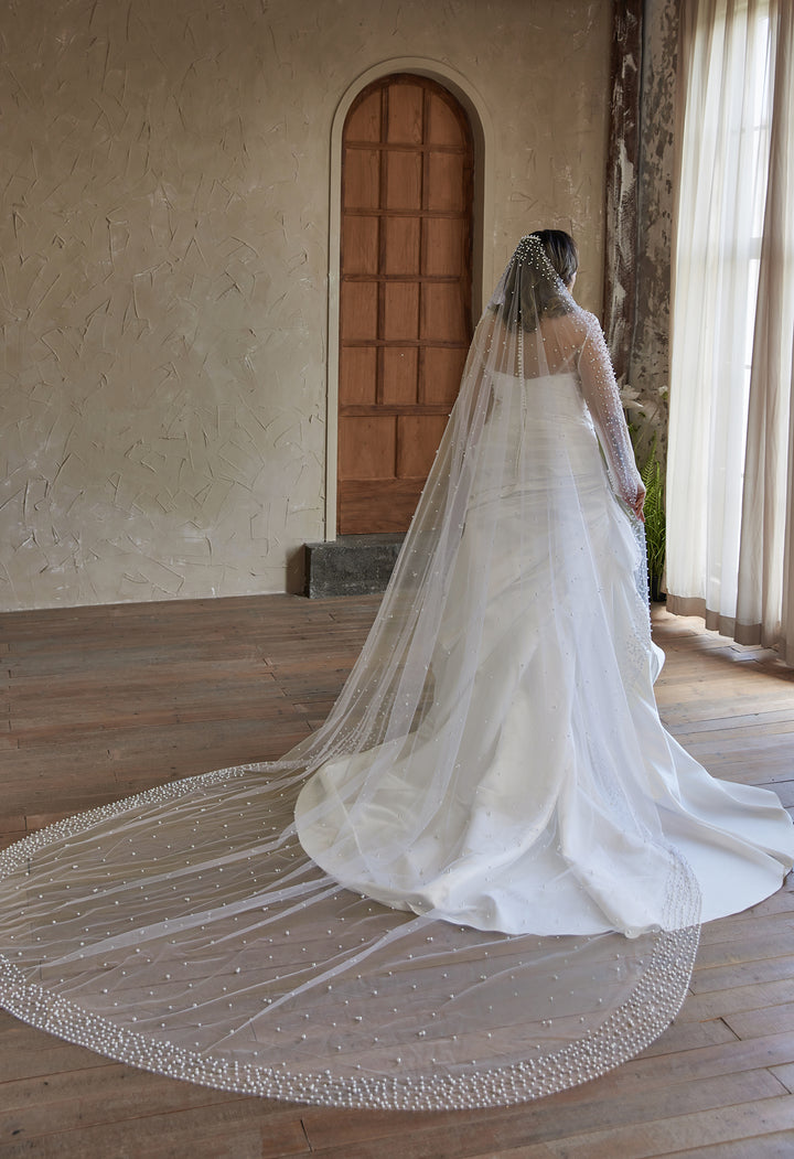 Herawhite Bridal - HW3685 (Available in Ivory)