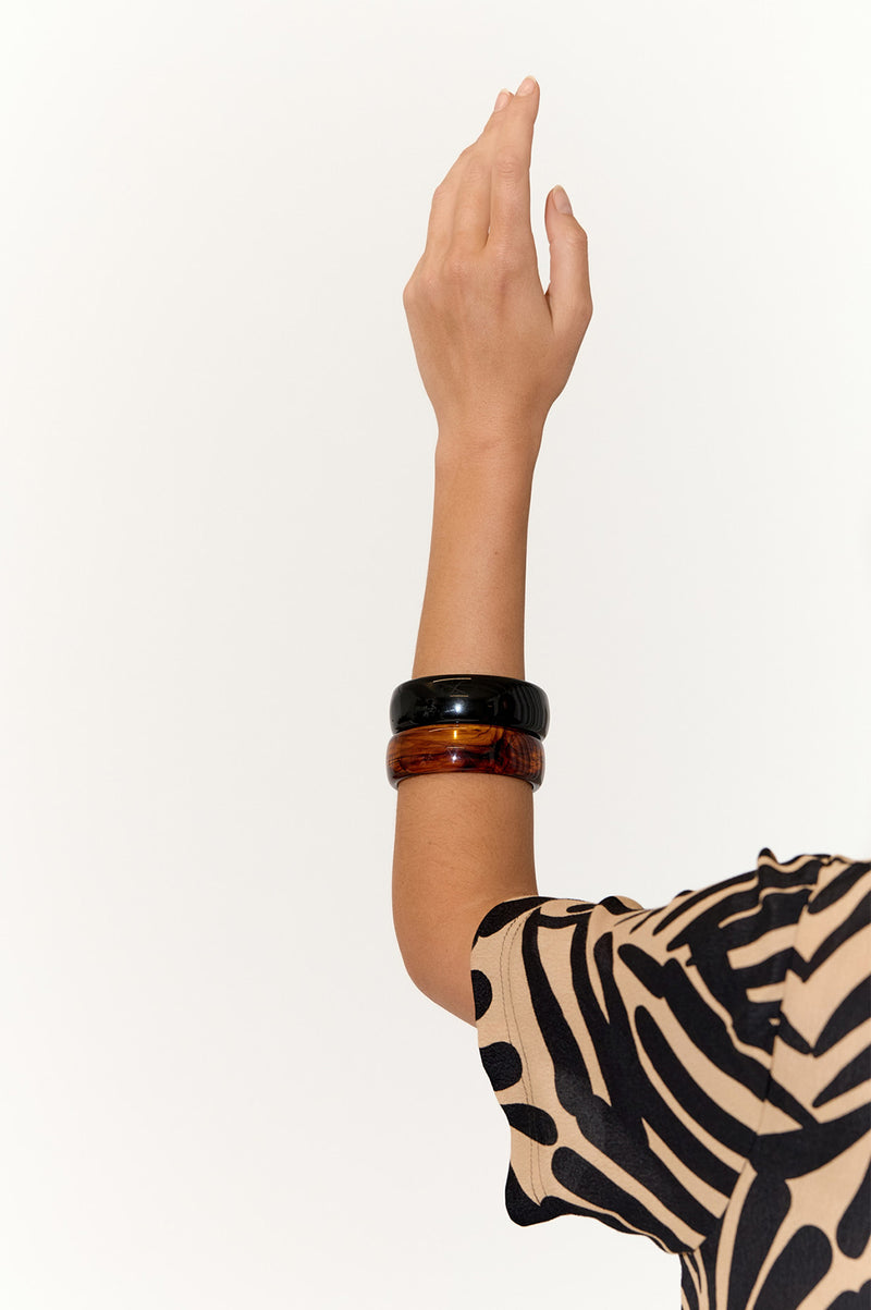 Adorne Riley Resin Bangle in Black ACD1609