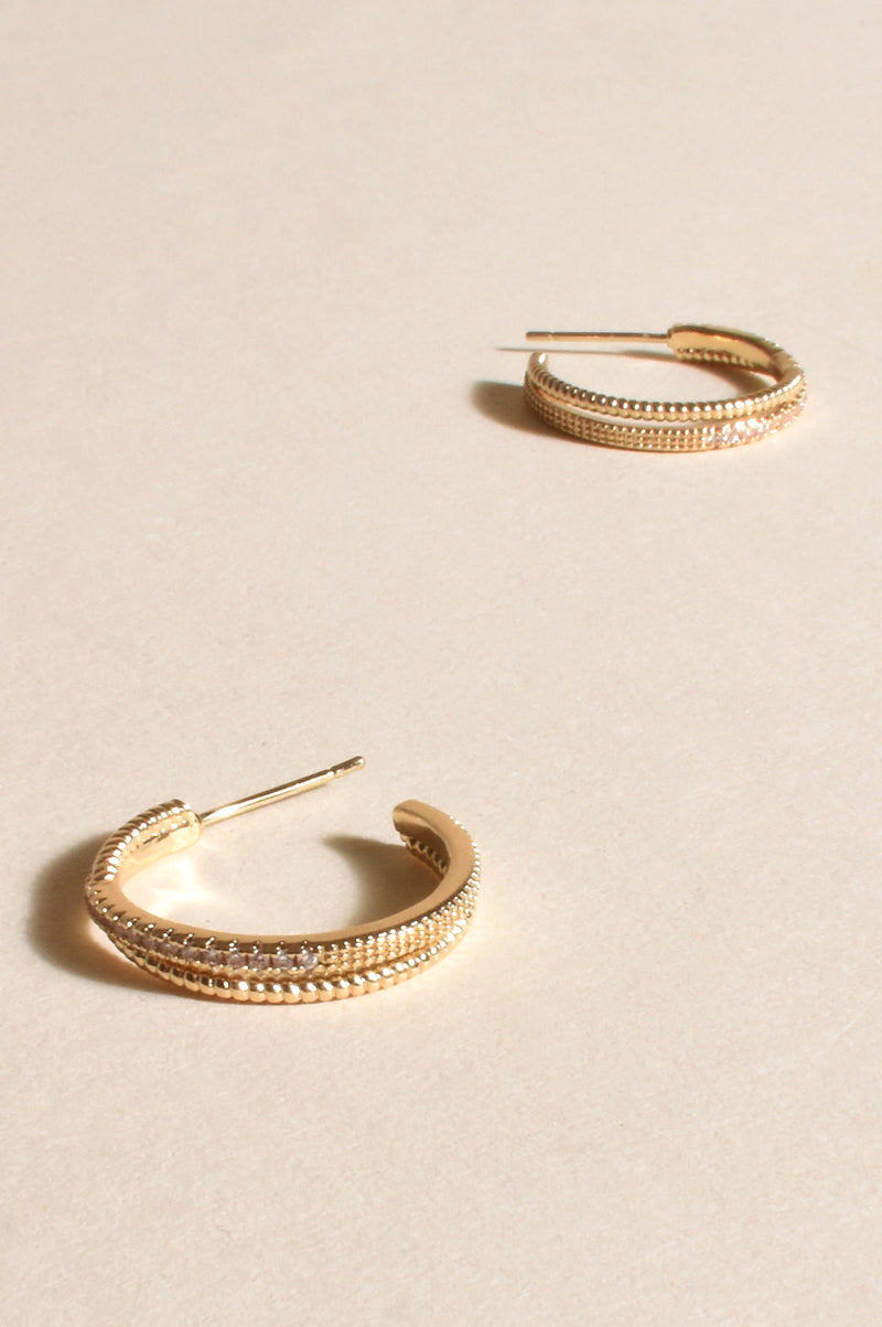 Twisted Diamante Hoops in Gold