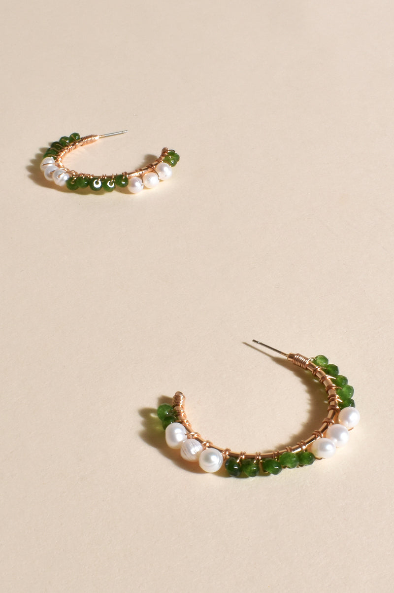 Avery Mini Pearl Stone Earrings in Cream and Green