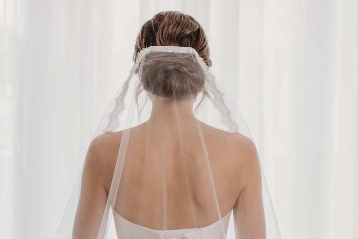 Lace Trim Veil Ivory or White Single Teir AN6043L