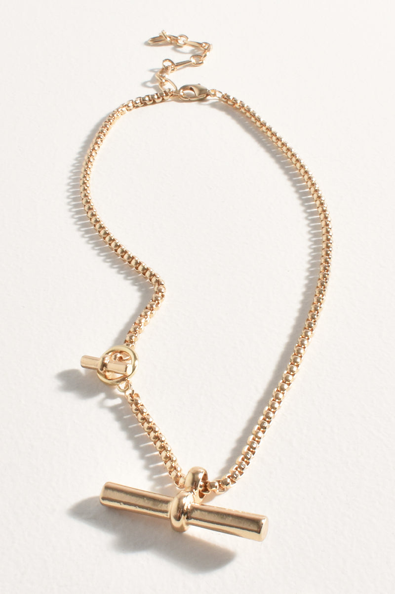 Adorne Toggle Detail Interest Chain Necklace  AND2618