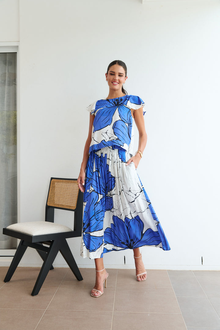 Collectivo Orchid Top in Blue Hibiscus