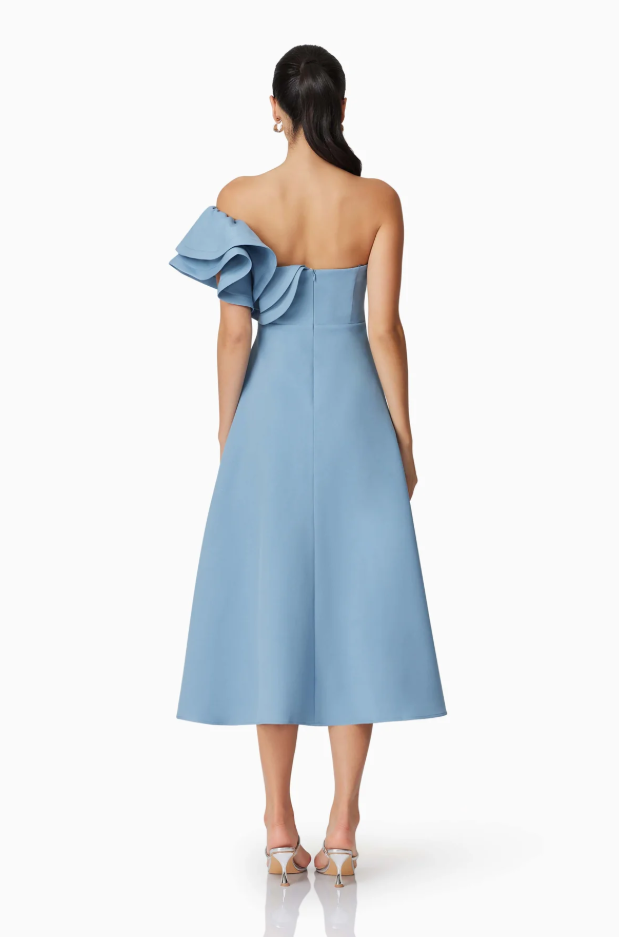 Elliatt Celia Midi Dress in Skyblue