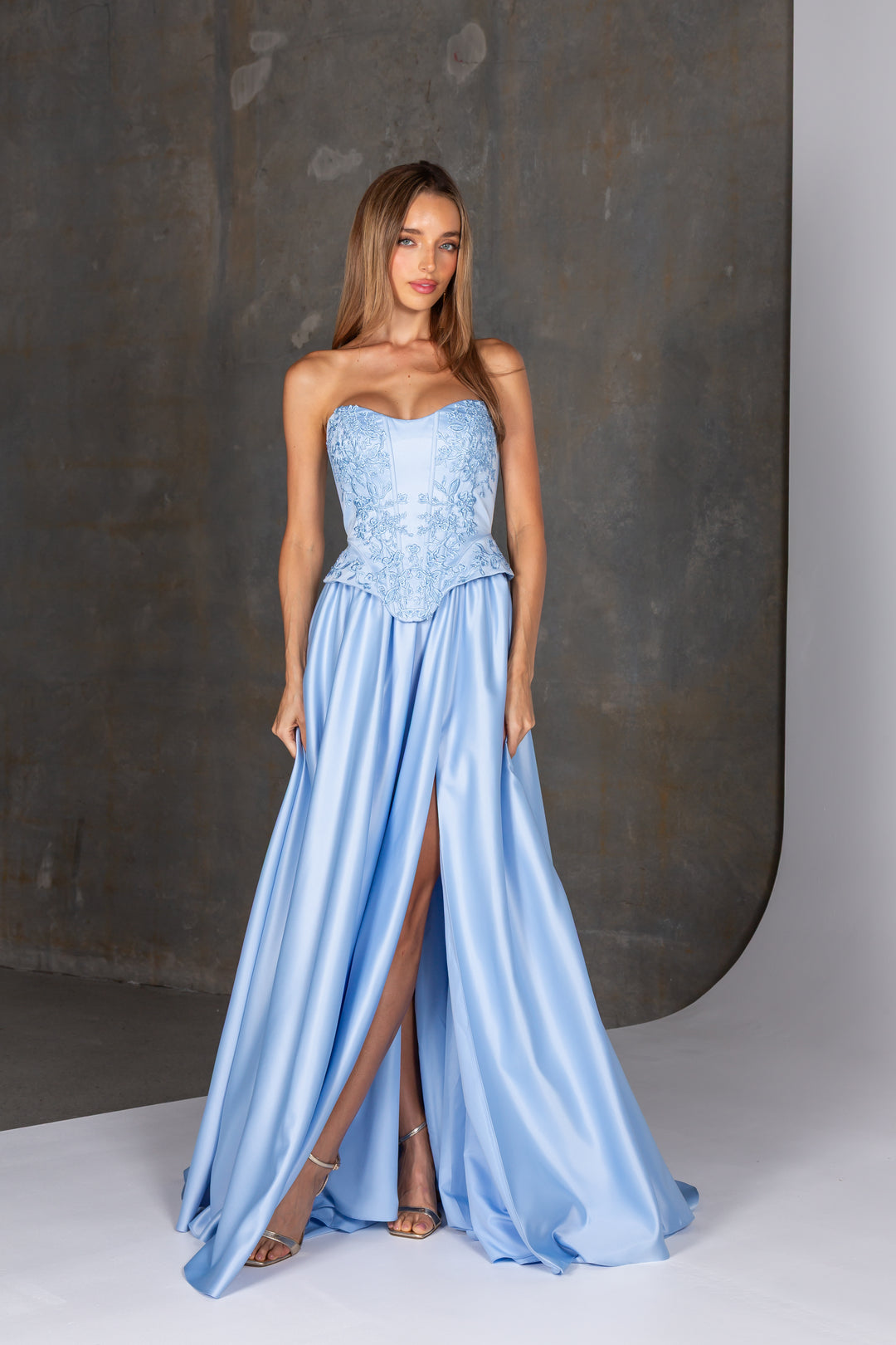 Formal Dresses, Prom Dresses & Black Tie Gowns Runway7 Formal Dresses, Prom Dresses & Black Tie Gowns Runway7