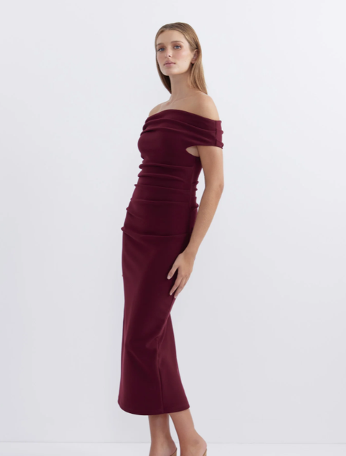 Pasduchas Evie Fitted Body-con Off Sholder Midi in Wine