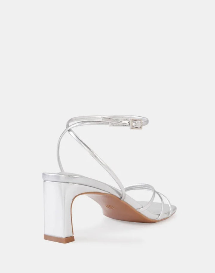 Wildfire Lunissa Shoe in Silver