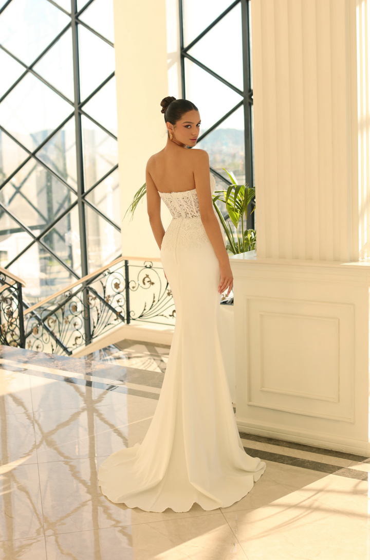 Nicoletta - NC1007 (Available Ivory)