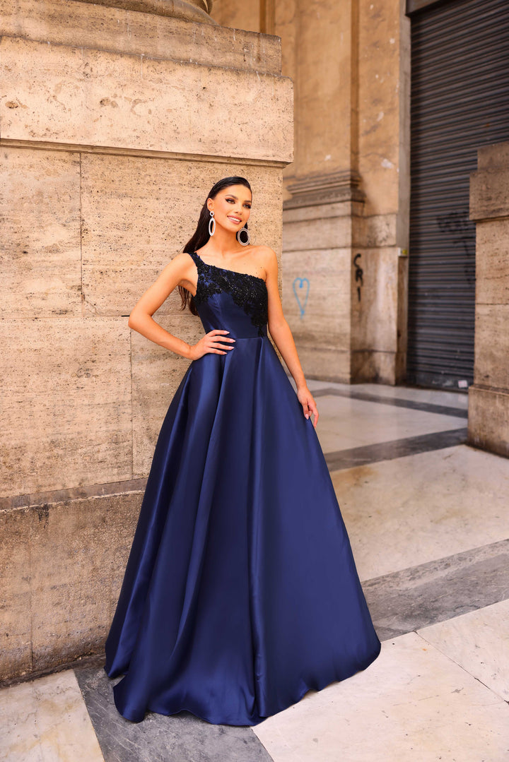 Nicoletta - NC1009 (Available Black/Gold and Navy/Black)
