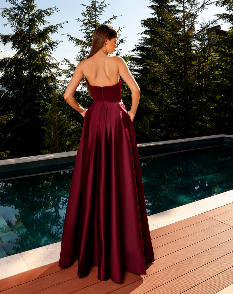 Nicoletta - NC2094 (Available in Cobalt, Burgundy, Ivory and Black)