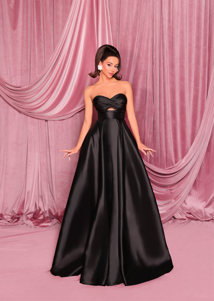 Nicoletta - NC3026 (Available in Black and Cobalt)