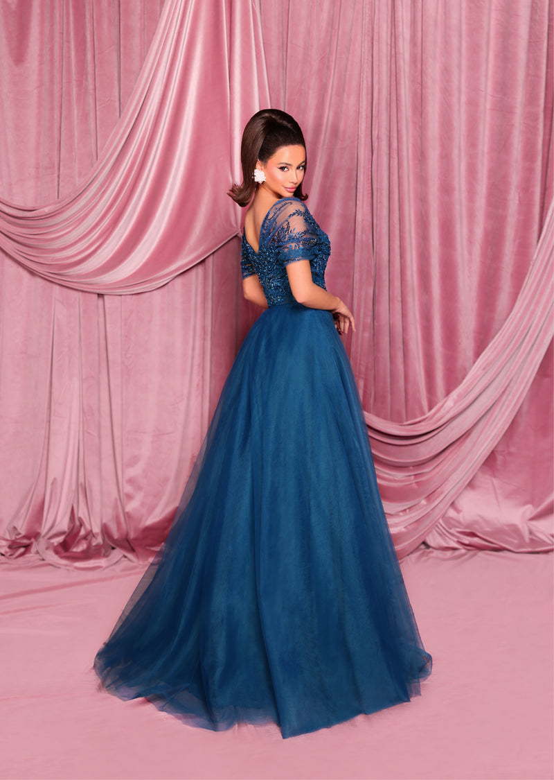 Nicoletta - NC3033 (Available in Steel and Teal)