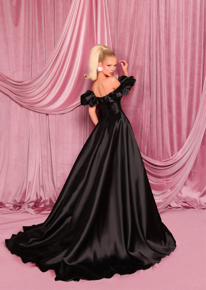 Nicoletta - NC3059 (Available in Black and Ivory)