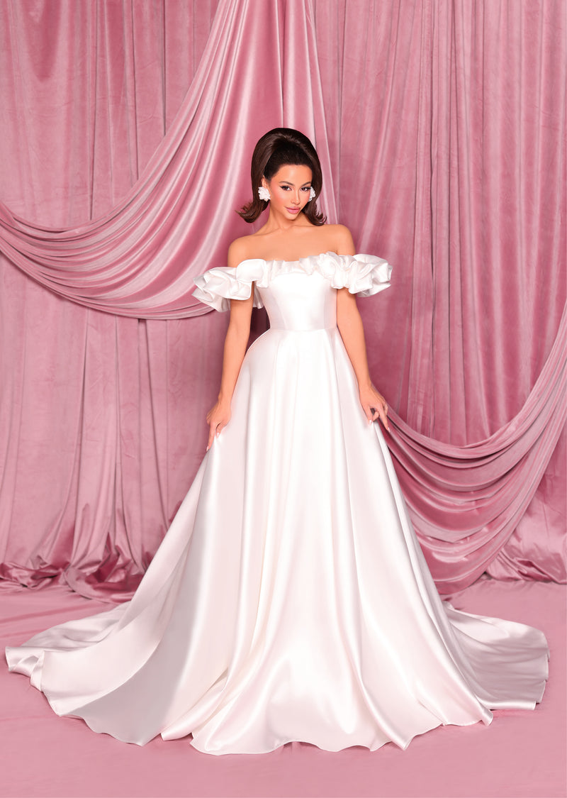 Nicoletta - NC3059 (Available in Black and Ivory)