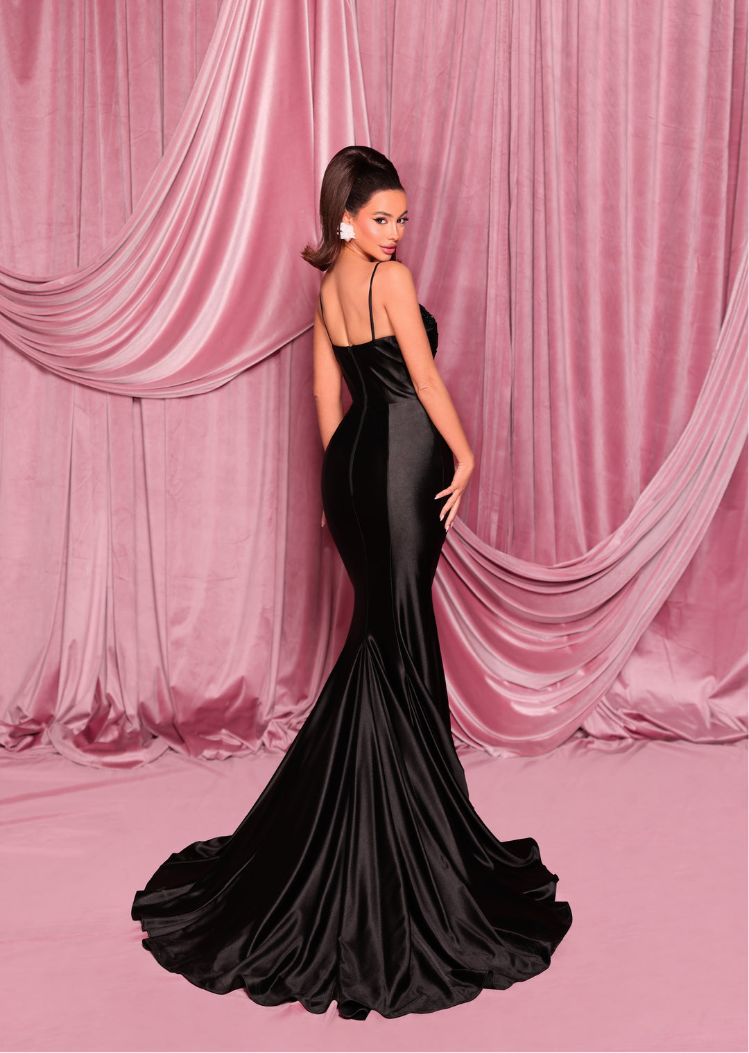 Nicoletta - NC3085 (Available in Black, Red and Cadet Blue)