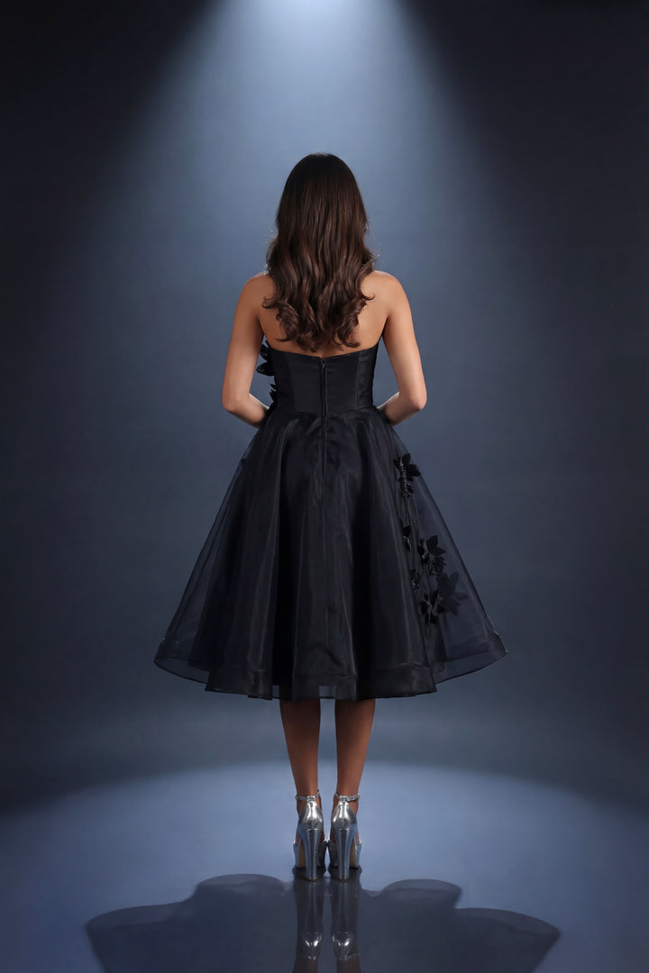 Nicoletta - NC4046 (Available in Black and Navy)