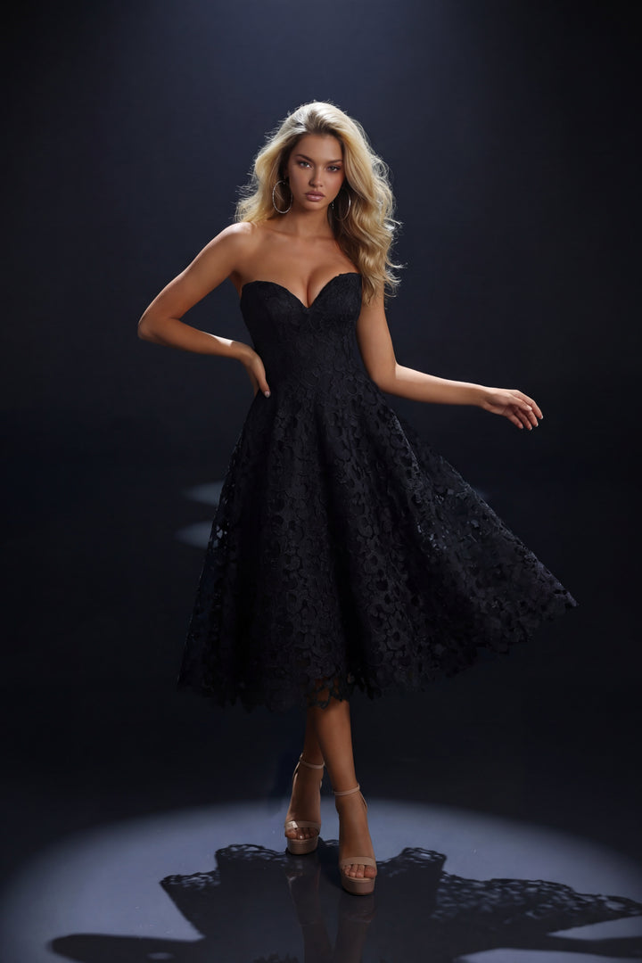 Nicoletta - NC4052 (Available in Black and Ivory)