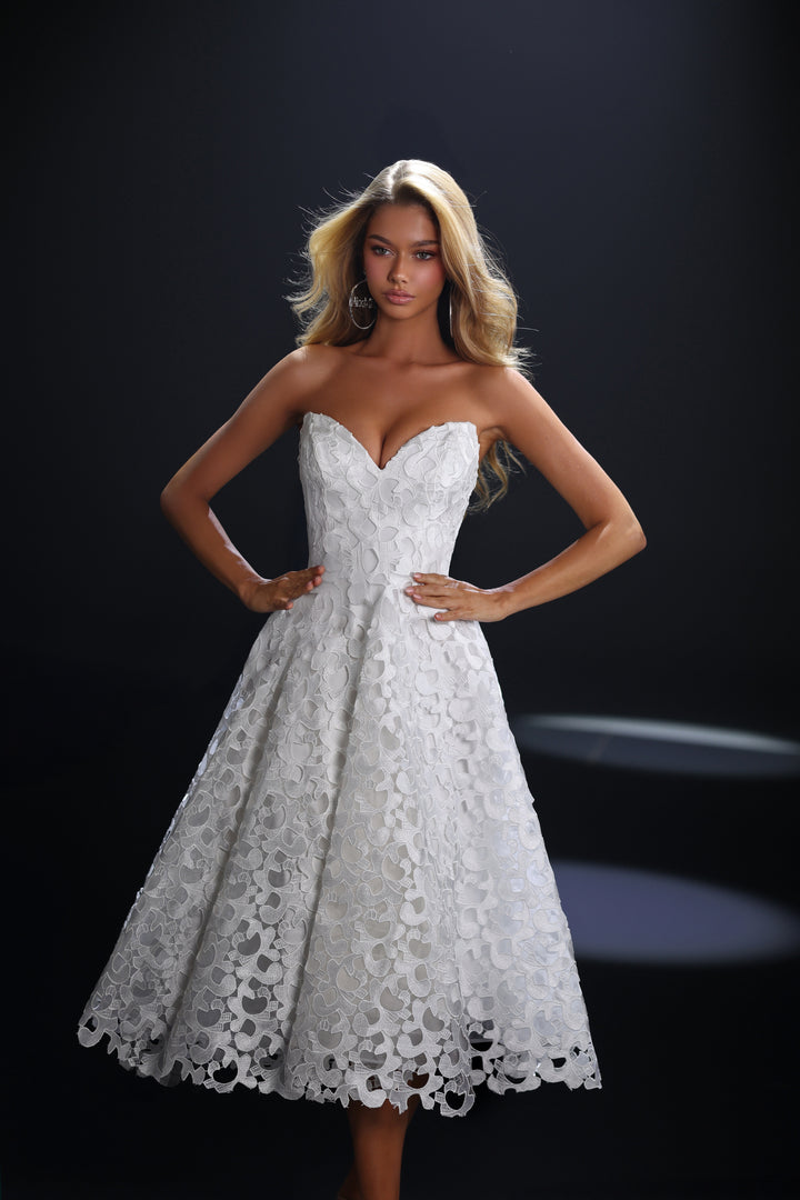 Nicoletta - NC4052 (Available in Ivory)