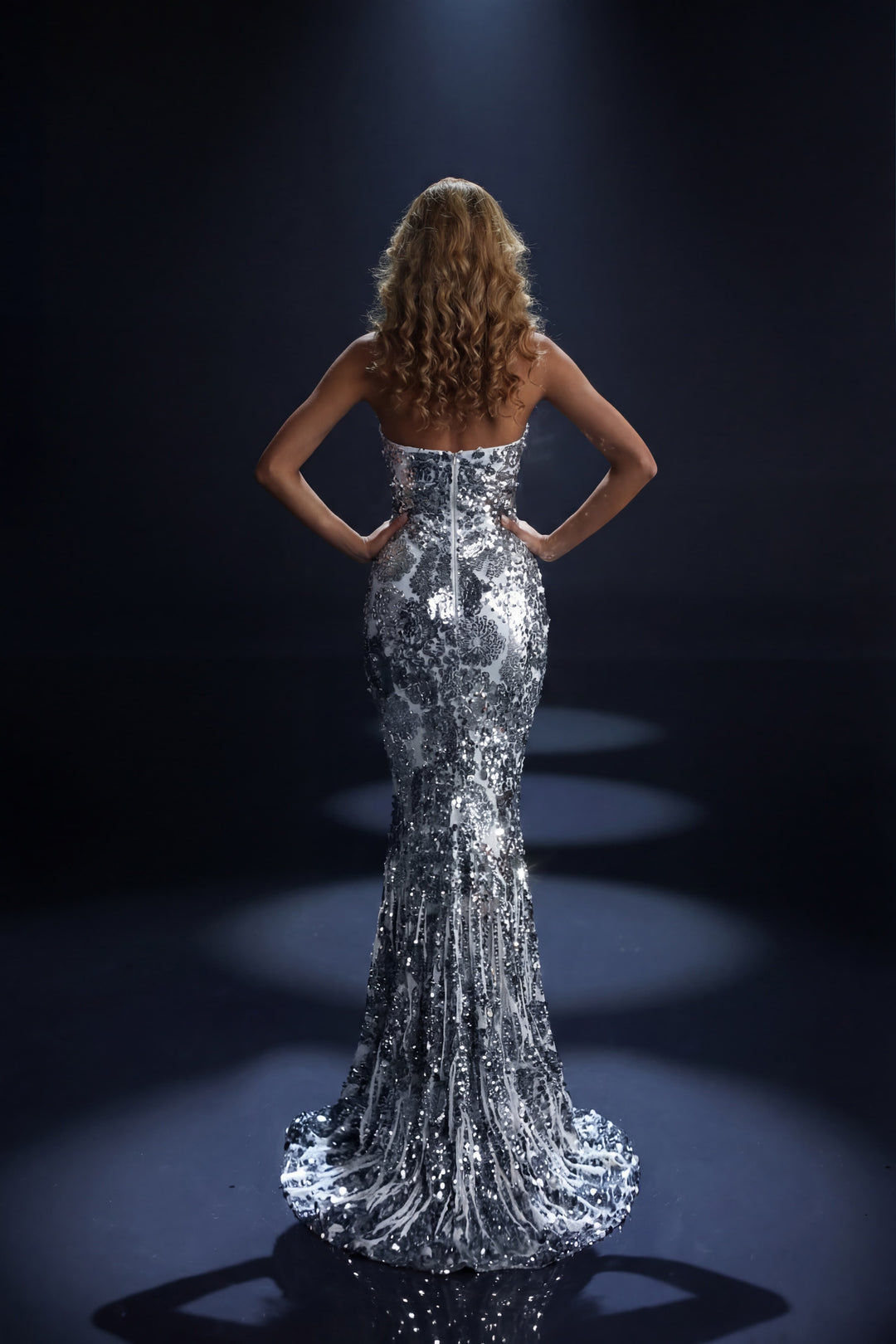 Nicoletta - NC4064 (Available in Ivory, Black and Platinum)