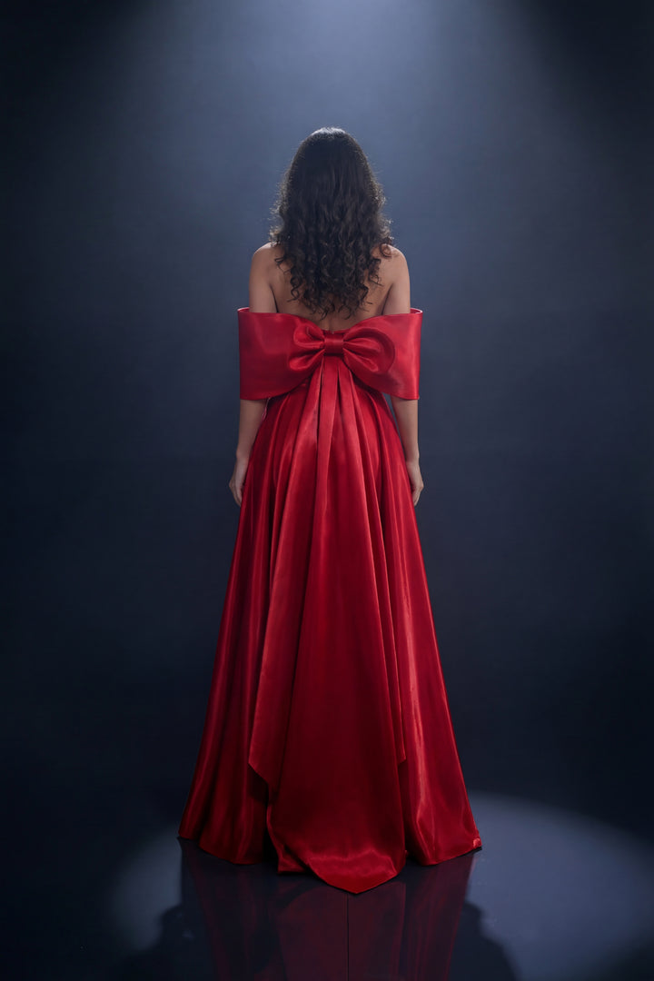 Nicoletta - NC4070 (Available in Powder Blue, Midnight and Red)