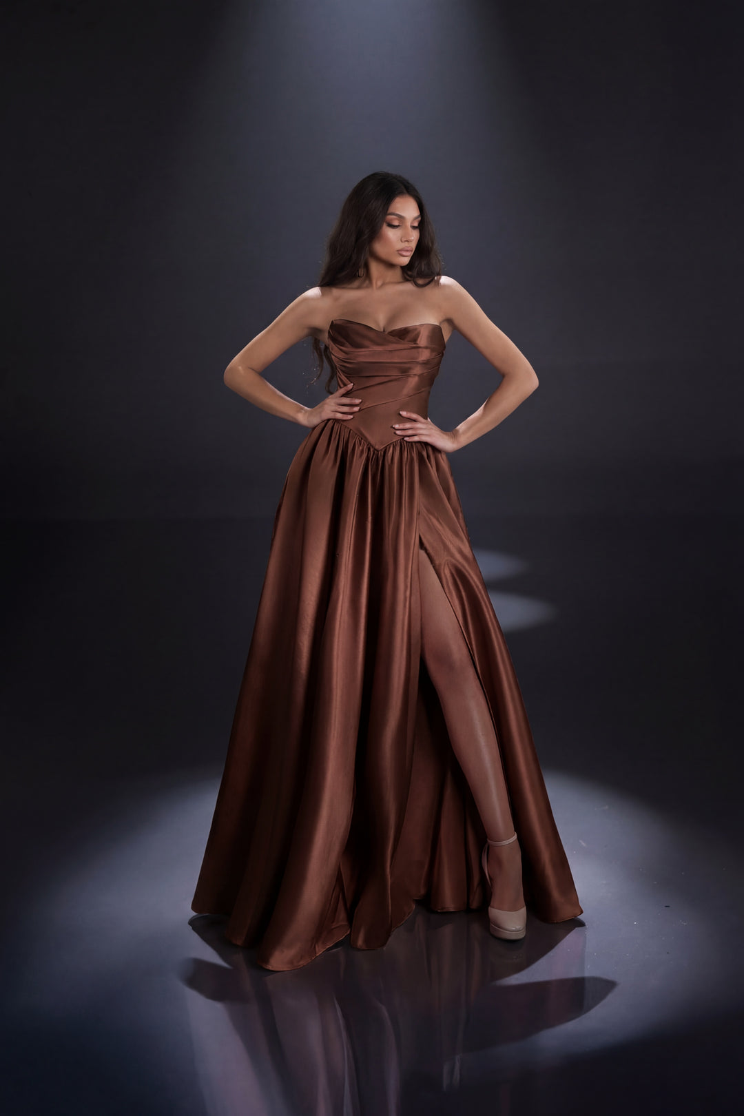 Nicoletta - NC4083 (Available in Light Gold, White, Coral, Burnt Umber and Navy)