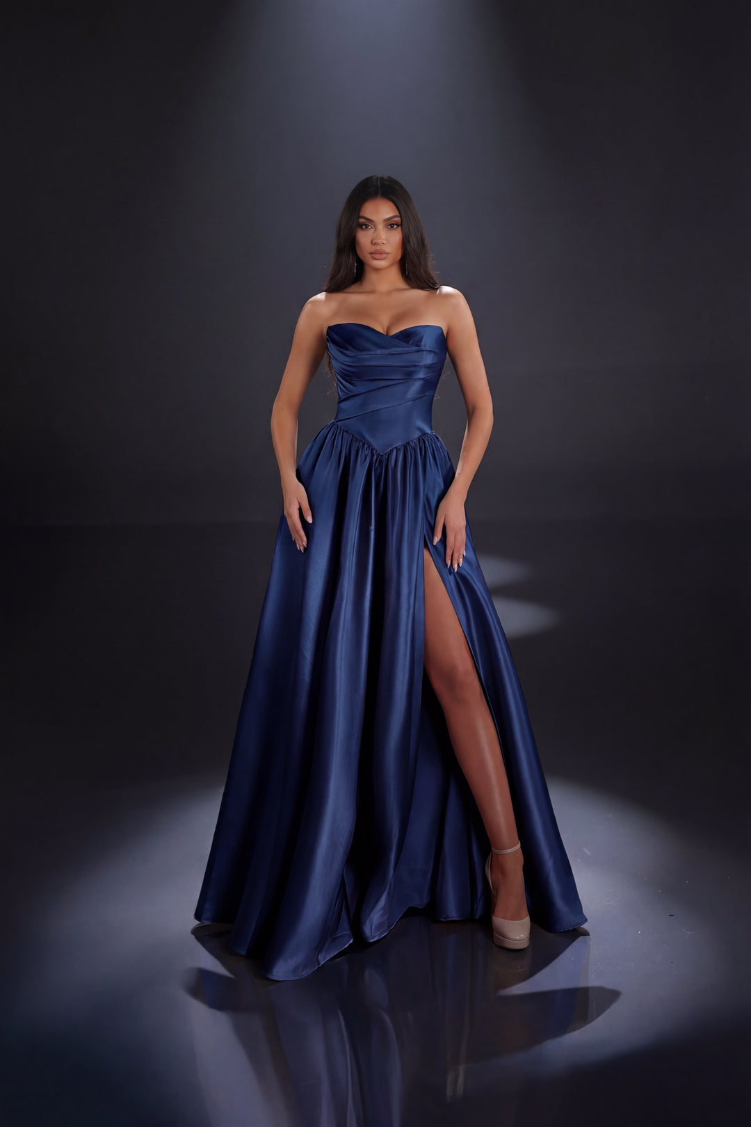 Nicoletta - NC4083 (Available in Light Gold, White, Coral, Burnt Umber and Navy)
